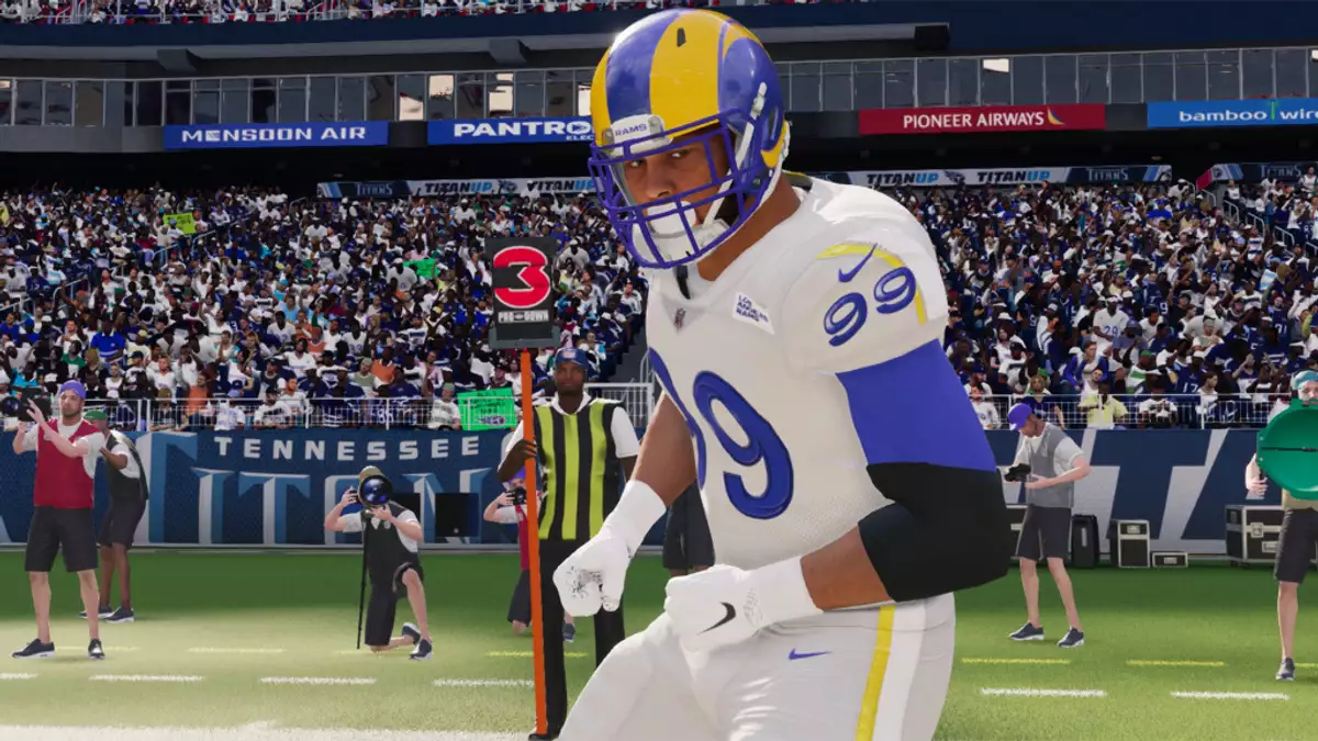 Madden NFL 22 Player Ratings: Rams' Aaron Donald in 99 Club for